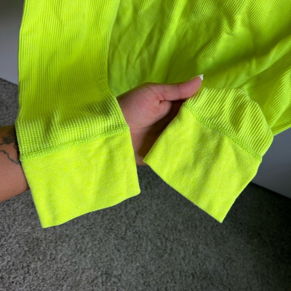 American Eagle Outfitters Bright Yellow Classic Fit Shirt - Picture 6 of 6